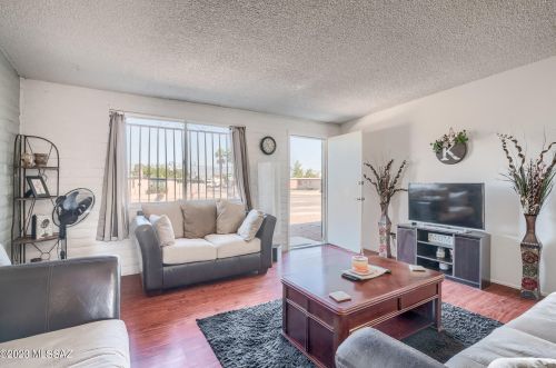 6652 Nicaragua Dr, Tucson, AZ 85730-2237