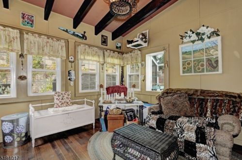 138 Forest Ave, Verona NJ  07044-1015 exterior