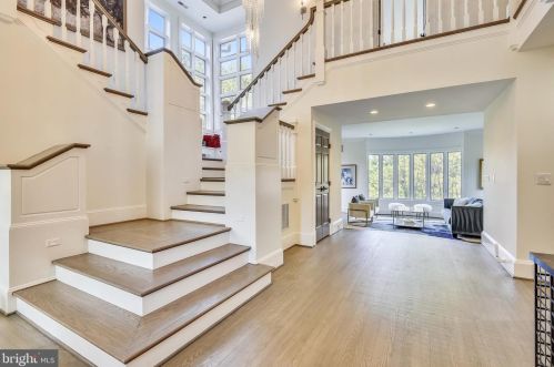 40850 Robin Cir, Leesburg, VA 20175-8815
