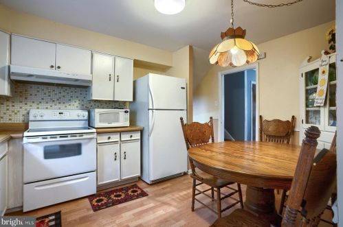 1115 Grant Ave, Blue Bell, PA 19422-1823