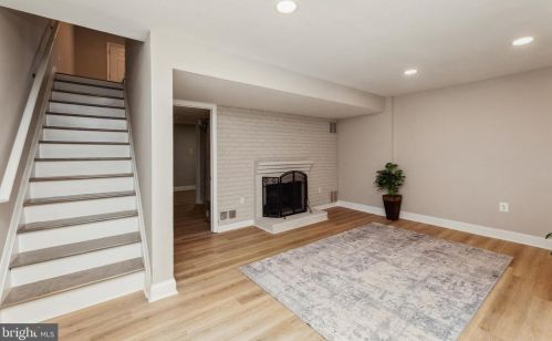 3442 Beale Ct, Woodbridge VA  22193-1702 exterior