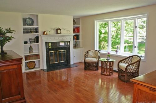 121 Jerry Daniels Rd, East Hampton CT  06447-1232 exterior