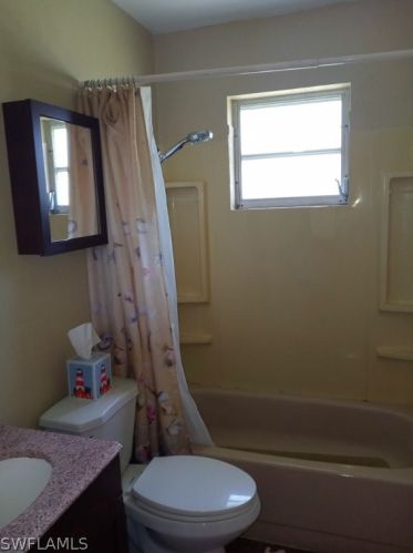 10 Palm Blvd, Lehigh Acres FL 33936-7247 exterior