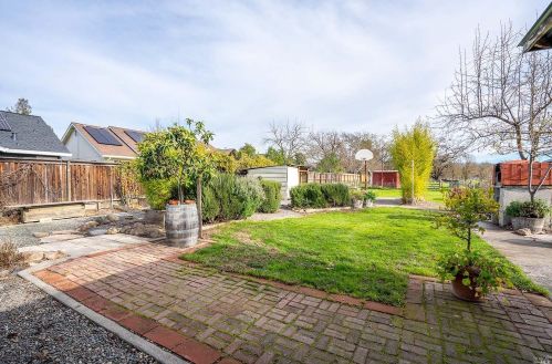 6530 Old Redwood Hwy, Santa Rosa CA  95403-1480 exterior