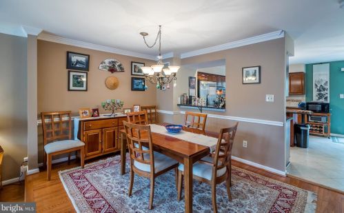 8820 Eagle Rock Ln, Springfield VA  22153-1721 exterior