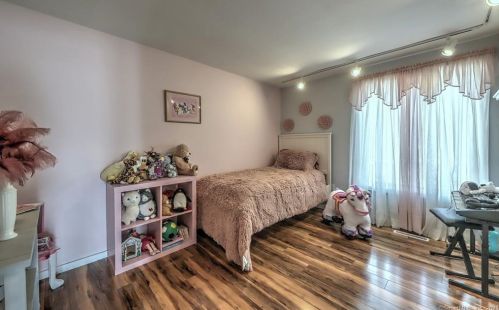 53 Alison Ave, Wallingford CT 06492-3302 exterior