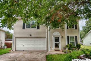 104 Cotton Bend Dr, Huntsville, AL 35824-2906