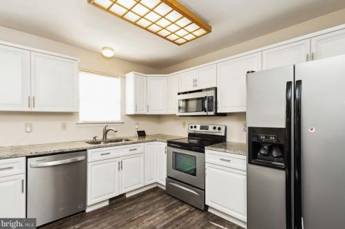 33 Appler Ct, Littlestown, PA 17340-1144
