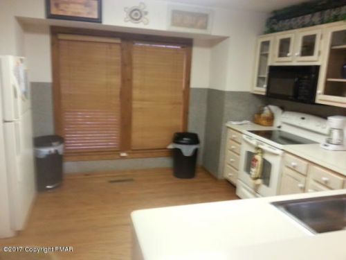 120 Laurel Ct, Tannersville, PA 18372-9656