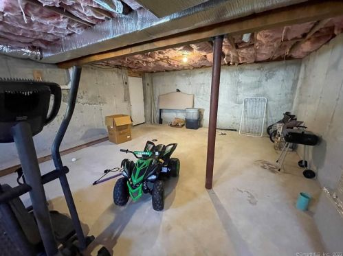 269 Valley Ave, Bridgeport CT  06606-3756 exterior