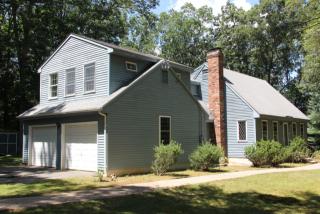 80 Attawanhood Trl, Amston, CT 06231-1303