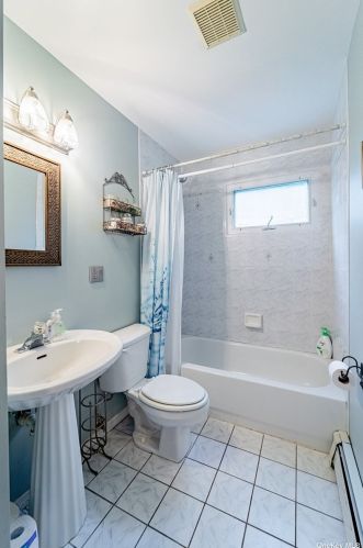 11 Garden St, Holtsville NY  11742-1408 exterior