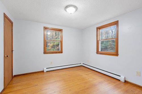 28 Phillipswood Rd, Sandown NH  03873-2427 exterior