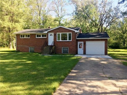 531 Herr Rd, Angola NY  14006-9245 exterior