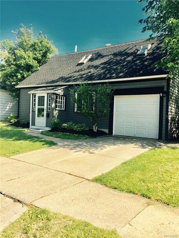 11 Taunton Pl, Buffalo, NY 14216-1815