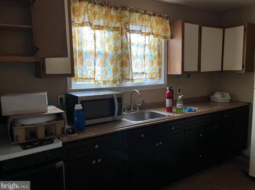 623 Powell St, Gloucester NJ  08030-2043 exterior