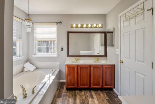 205 Beech Ln, Swedesboro NJ  08085-4033 exterior