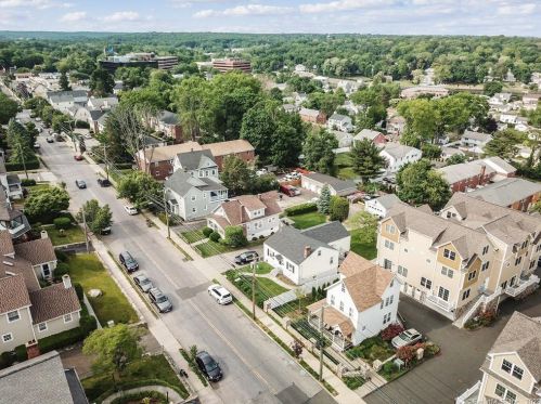 108 Seaside Ave, Stamford, CT 06902-4327