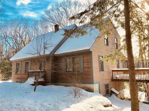 37 Upper Craney Hill Rd, Weare, NH 03281-4014