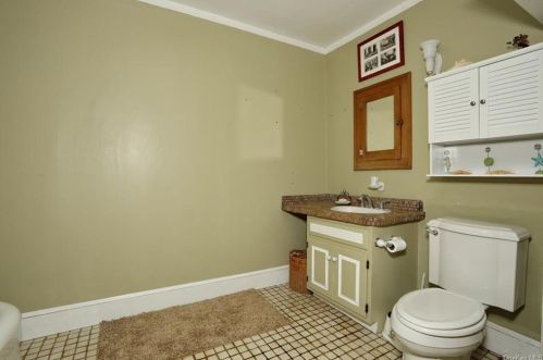 226 Old Mill Rd, West Nyack NY  10994-1414 exterior