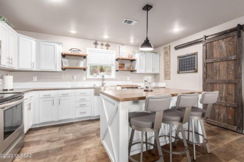 4875 Cloud Nine Dr, Tucson, AZ 85739
