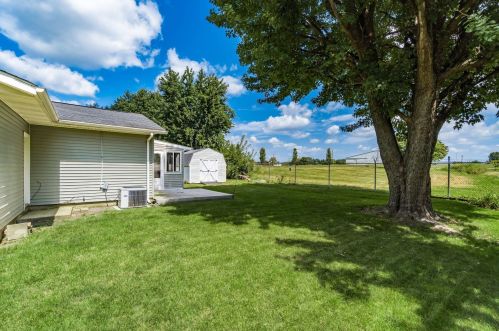 246 Jacqueline Dr, London OH  43140-1181 exterior