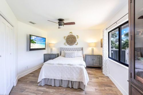 999 Valley Dr, Bonita Springs FL  34134-7438 exterior