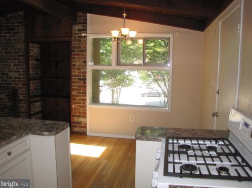 2901 Pine Spring Rd, Falls Church VA  22042-1317 exterior