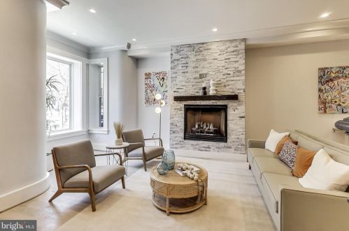 2119 1st St, Washington DC  20001-1004 exterior