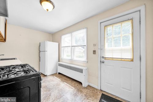 7814 Ardleigh St, Philadelphia PA 19118-4402 exterior