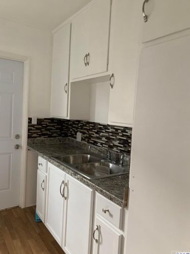 730 Chevy Chase Dr, Glendale CA 91205-3018 exterior