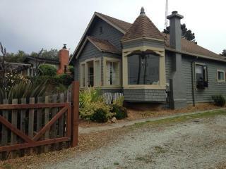 428 7th St, Montara, CA