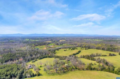 6088 Blue Run Rd, Old Somerset, VA 22972-2200