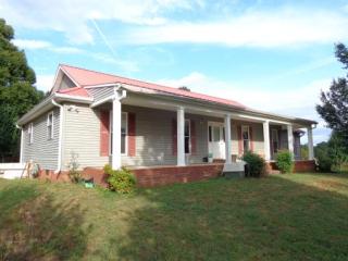 3374 Bethel Church Rd, Camden, TN 38320-5208