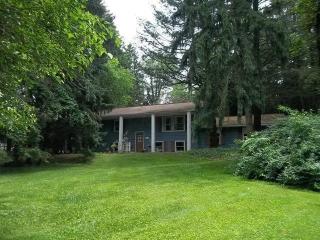 158 Spruce Dr, Granville, OH 43023-9546