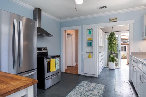 2380 108th Ave, Oakland CA  94603-4112 exterior