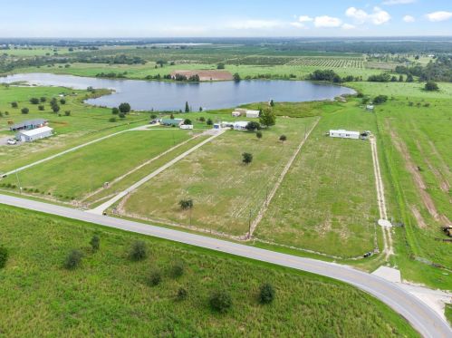 4500 Lake Ridge Dr, Bartow FL  33830-8632 exterior