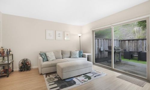 1069 Oddstad Blvd, Pacifica CA  94044-3858 exterior