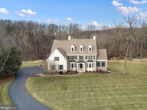214 Fulling Dr, Chadds Ford, PA 19317-9211