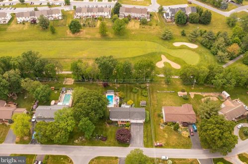 289 Packett Dr, Charles Town WV  25414-5099 exterior