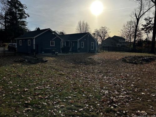 173 Round Hill Rd, Bristol CT  06010-2645 exterior