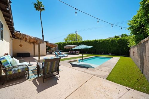 52777 Eisenhower Dr, La Quinta CA  92253-3358 exterior