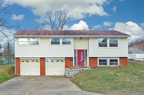 125 Autumn Dr, Trafford, PA 15085-1453