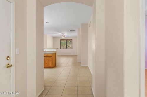 7084 Camino Derecho, Tucson, AZ 85746-7995