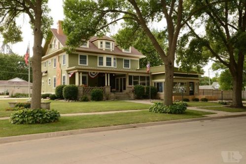 602 Main St, Clarion, IA 50525-1138