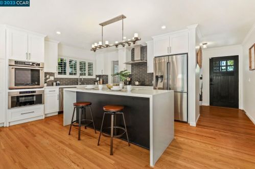 6747 Tory Way, Pleasanton CA  94568-2144 exterior