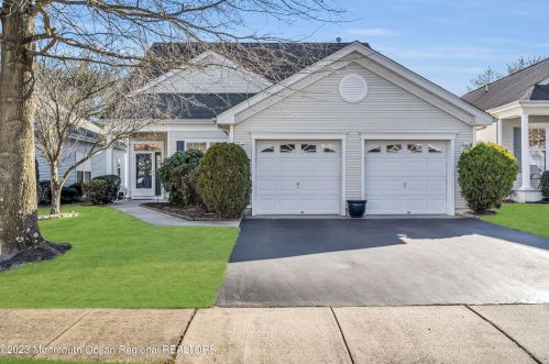 55 Silverside Rd, Lakewood, NJ 08701-7546