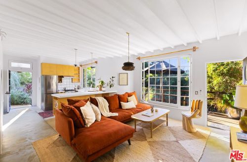 19751 Grand Vw Dr, Topanga CA  90290-3313 exterior