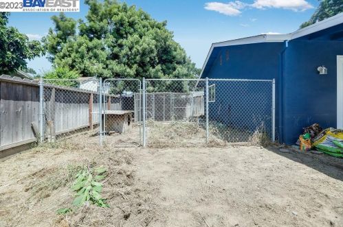 1617 Dulwich Dr, Modesto CA  95358-1021 exterior