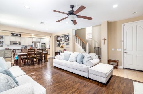 27404 Lock Haven Ct, Temecula CA  92591-4423 exterior